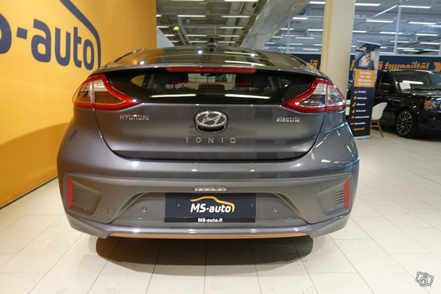 Hyundai Ioniq Electric 7