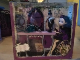 Ever After High nukke Raven Queen, Lelut ja pelit, Lastentarvikkeet ja lelut, Lempäälä, Tori.fi Ever After High nukke Raven Queen, Lelut ja pelit, Lastentarvikkeet ja lelut, Lempäälä, Tori.fi