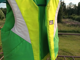 Pelastus ja kelluntaliivi, Kalastustarvikkeet, Metsästys ja kalastus, Juuka, Tori.fi Pelastus ja kelluntaliivi, Kalastustarvikkeet, Metsästys ja kalastus, Juuka, Tori.fi