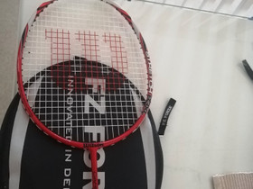 Wilson sulkkismaila, Pallopelit, Urheilu ja ulkoilu, Pori, Tori.fi Wilson sulkkismaila, Pallopelit, Urheilu ja ulkoilu, Pori, Tori.fi