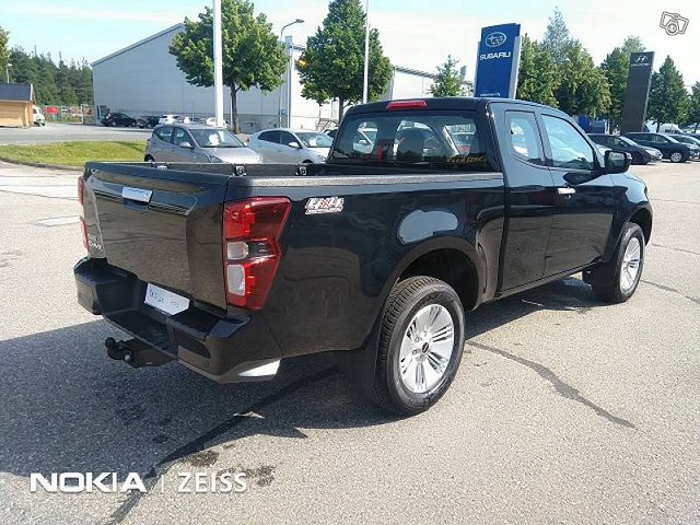 ISUZU D-Max 7