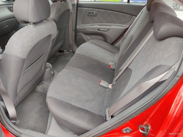 Kia Rio 7