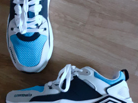 Umbron run M lenkkarit 42,5, Juoksu ja lenkkeily, Urheilu ja ulkoilu, Ilmajoki, Tori.fi Umbron run M lenkkarit 42,5, Juoksu ja lenkkeily, Urheilu ja ulkoilu, Ilmajoki, Tori.fi