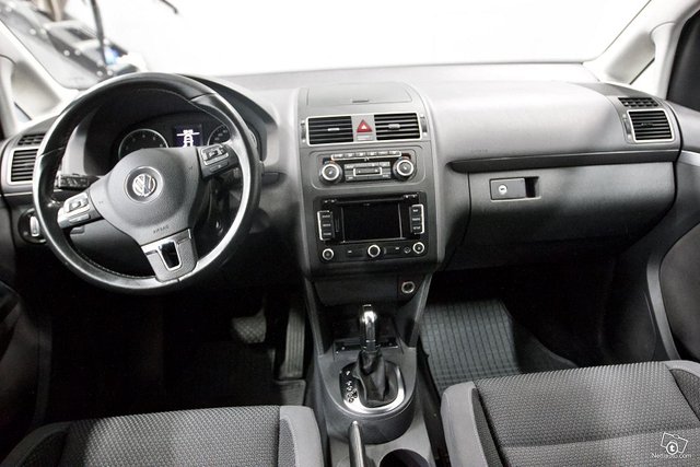 Volkswagen Touran 10