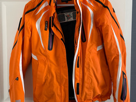 Icepeak laskettelu/lautailutakki, Laskettelu ja lautailu, Urheilu ja ulkoilu, Harjavalta, Tori.fi Icepeak laskettelu/lautailutakki, Laskettelu ja lautailu, Urheilu ja ulkoilu, Harjavalta, Tori.fi