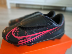 Nike nappikset 28, Jalkapallo, Urheilu ja ulkoilu, Kankaanpää, Tori.fi Nike nappikset 28, Jalkapallo, Urheilu ja ulkoilu, Kankaanpää, Tori.fi