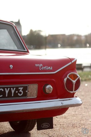 Ford Cortina 10