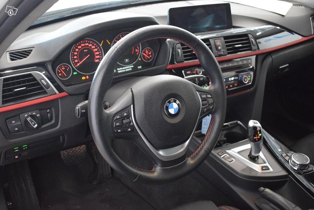 BMW 330 11