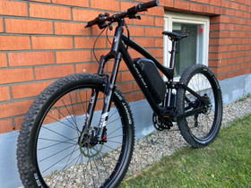 Täysjousitettu hiilikuituinen sähköpyörä, Sähköpyörät, Polkupyörät ja pyöräily, Kemi, Tori.fi Täysjousitettu hiilikuituinen sähköpyörä, Sähköpyörät, Polkupyörät ja pyöräily, Kemi, Tori.fi