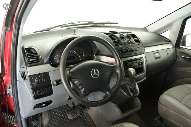 Mercedes-Benz Viano 9