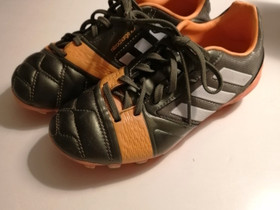 Adidas jalkapallokengät 33, Jalkapallo, Urheilu ja ulkoilu, Seinäjoki, Tori.fi Adidas jalkapallokengät 33, Jalkapallo, Urheilu ja ulkoilu, Seinäjoki, Tori.fi