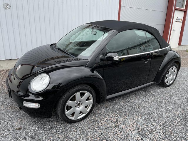 Volkswagen New Beetle 4