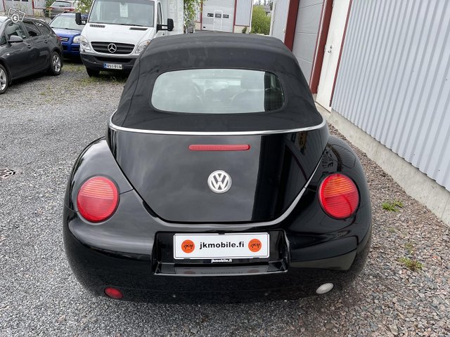 Volkswagen New Beetle 7