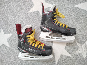 Bauer Vapor X27 koko 33, Jääkiekko ja luistelu, Urheilu ja ulkoilu, Kouvola, Tori.fi Bauer Vapor X27 koko 33, Jääkiekko ja luistelu, Urheilu ja ulkoilu, Kouvola, Tori.fi