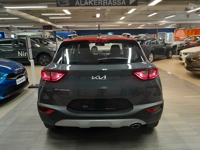 Kia Stonic 6