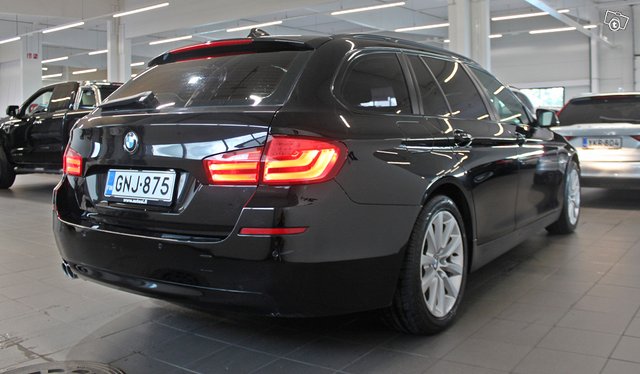 BMW 525 2
