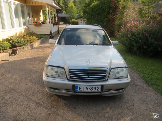 Mercedes-Benz C 200 4