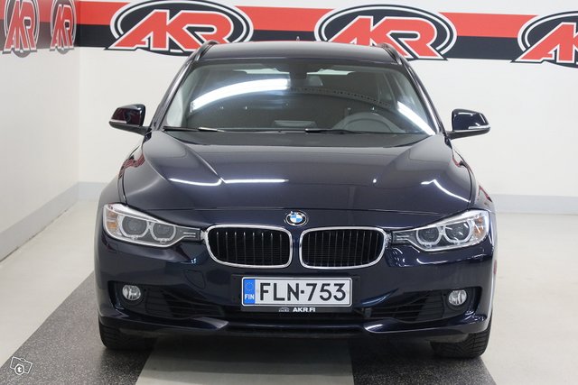 BMW 320 2