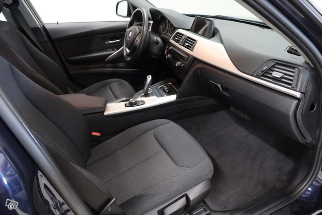 BMW 320 11