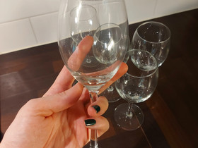Viinilasit 5kpl, Kahvikupit, mukit ja lasit, Keittiötarvikkeet ja astiat, Seinäjoki, Tori.fi Viinilasit 5kpl, Kahvikupit, mukit ja lasit, Keittiötarvikkeet ja astiat, Seinäjoki, Tori.fi
