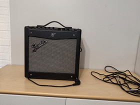 Fender vahvistin, Kitarat, bassot ja vahvistimet, Musiikki ja soittimet, Kuopio, Tori.fi Fender vahvistin, Kitarat, bassot ja vahvistimet, Musiikki ja soittimet, Kuopio, Tori.fi