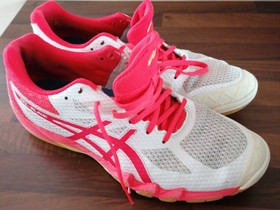 ASICS sisäpelikengät 42,5, Pallopelit, Urheilu ja ulkoilu, Seinäjoki, Tori.fi ASICS sisäpelikengät 42,5, Pallopelit, Urheilu ja ulkoilu, Seinäjoki, Tori.fi