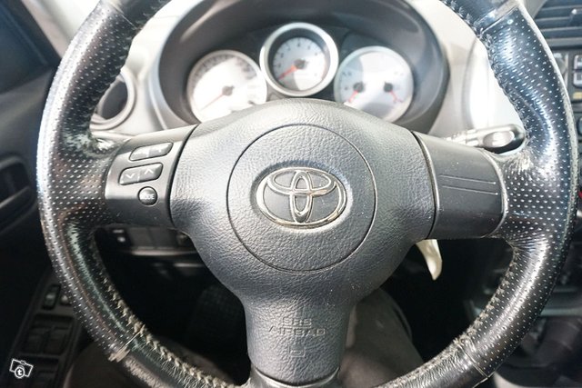 Toyota RAV4 19