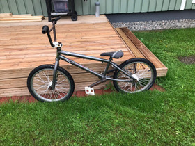 BMX pyörä, Muut pyörät, Polkupyörät ja pyöräily, Rovaniemi, Tori.fi BMX pyörä, Muut pyörät, Polkupyörät ja pyöräily, Rovaniemi, Tori.fi