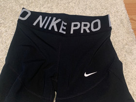 Nike Pro urheilushortsit, Kuntoilu ja fitness, Urheilu ja ulkoilu, Kotka, Tori.fi Nike Pro urheilushortsit, Kuntoilu ja fitness, Urheilu ja ulkoilu, Kotka, Tori.fi