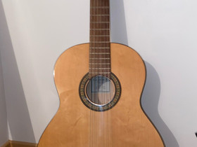 Classica kitara, Kitarat, bassot ja vahvistimet, Musiikki ja soittimet, Kuopio, Tori.fi Classica kitara, Kitarat, bassot ja vahvistimet, Musiikki ja soittimet, Kuopio, Tori.fi