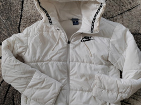Nike toppatakki M, Vaatteet ja kengät, Kemi, Tori.fi Nike toppatakki M, Vaatteet ja kengät, Kemi, Tori.fi