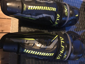 Warrior Alpha QX3 polvisuojat, Jääkiekko ja luistelu, Urheilu ja ulkoilu, Kotka, Tori.fi Warrior Alpha QX3 polvisuojat, Jääkiekko ja luistelu, Urheilu ja ulkoilu, Kotka, Tori.fi