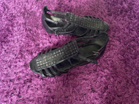 Mustat sandaalit, koko 37