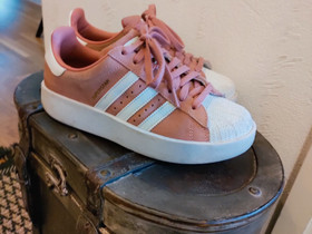 Adidas superstar kengät, Ulkoilu ja retkeily, Urheilu ja ulkoilu, Seinäjoki, Tori.fi Adidas superstar kengät, Ulkoilu ja retkeily, Urheilu ja ulkoilu, Seinäjoki, Tori.fi