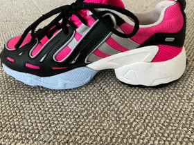 Adidas Equipment koko 38, Juoksu ja lenkkeily, Urheilu ja ulkoilu, Vantaa, Tori.fi Adidas Equipment koko 38, Juoksu ja lenkkeily, Urheilu ja ulkoilu, Vantaa, Tori.fi