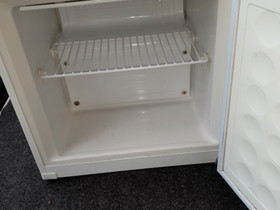 Pieni kaappipakastin. VARATTU, Jääkaapit ja pakastimet, Kodinkoneet, Rautjärvi, Tori.fi Pieni kaappipakastin. VARATTU, Jääkaapit ja pakastimet, Kodinkoneet, Rautjärvi, Tori.fi