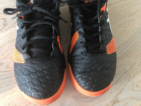 Asics sisäpelikengät koko 39, Pallopelit, Urheilu ja ulkoilu, Seinäjoki, Tori.fi Asics sisäpelikengät koko 39, Pallopelit, Urheilu ja ulkoilu, Seinäjoki, Tori.fi