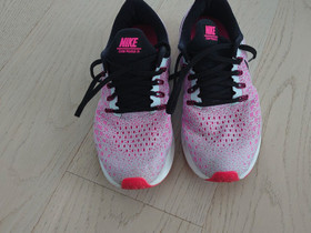 Nike naisten lenkkarit koko 38,5, Juoksu ja lenkkeily, Urheilu ja ulkoilu, Vantaa, Tori.fi Nike naisten lenkkarit koko 38,5, Juoksu ja lenkkeily, Urheilu ja ulkoilu, Vantaa, Tori.fi