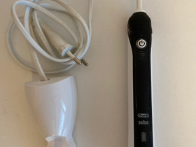 Oral-B sähköhammasharja, Terveyslaitteet ja hygieniatarvikkeet, Terveys ja hyvinvointi, Viitasaari, Tori.fi Oral-B sähköhammasharja, Terveyslaitteet ja hygieniatarvikkeet, Terveys ja hyvinvointi, Viitasaari, Tori.fi