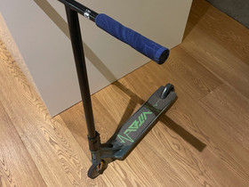 Custom scootti, Rullaluistelu ja skeittaus, Urheilu ja ulkoilu, Helsinki, Tori.fi Custom scootti, Rullaluistelu ja skeittaus, Urheilu ja ulkoilu, Helsinki, Tori.fi