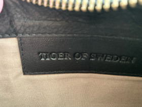 Tiger of Sweden lompakko, Muut asusteet, Asusteet ja kellot, Pori, Tori.fi Tiger of Sweden lompakko, Muut asusteet, Asusteet ja kellot, Pori, Tori.fi