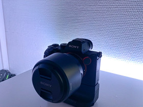 Sony A7r II, 2x Akku, Akkukahva, laturi, Kamerat, Kamerat ja valokuvaus, Turku, Tori.fi Sony A7r II, 2x Akku, Akkukahva, laturi, Kamerat, Kamerat ja valokuvaus, Turku, Tori.fi