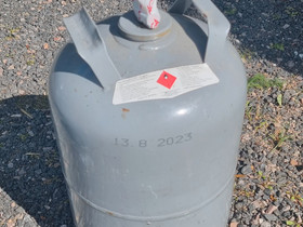 Kaasupullo 11kg teräs täysi, Matkailuvaunujen tarvikkeet, Matkailuautojen tarvikkeet, Laukaa, Tori.fi Kaasupullo 11kg teräs täysi, Matkailuvaunujen tarvikkeet, Matkailuautojen tarvikkeet, Laukaa, Tori.fi