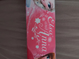 Frozen Anna ja Elsa penaali, Muut lastentarvikkeet, Lastentarvikkeet ja lelut, Vihti, Tori.fi Frozen Anna ja Elsa penaali, Muut lastentarvikkeet, Lastentarvikkeet ja lelut, Vihti, Tori.fi