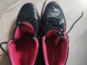 Reebok treenikengät, Kuntoilu ja fitness, Urheilu ja ulkoilu, Kouvola, Tori.fi Reebok treenikengät, Kuntoilu ja fitness, Urheilu ja ulkoilu, Kouvola, Tori.fi