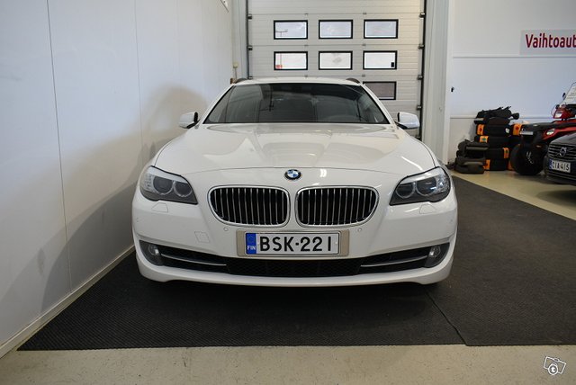 BMW 520 23