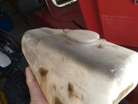 Volvo 240 pesuneste säiliö, Autovaraosat, Auton varaosat ja tarvikkeet, Kokkola, Tori.fi Volvo 240 pesuneste säiliö, Autovaraosat, Auton varaosat ja tarvikkeet, Kokkola, Tori.fi