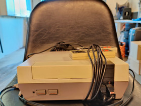 Nintendo Entertainment System ja kaksi ohjainta, Pelikonsolit ja pelaaminen, Viihde-elektroniikka, Kempele, Tori.fi