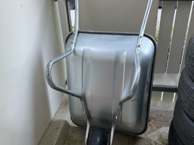 Uusi kottikärryt, Muu piha ja puutarha, Piha ja puutarha, Helsinki, Tori.fi Uusi kottikärryt, Muu piha ja puutarha, Piha ja puutarha, Helsinki, Tori.fi