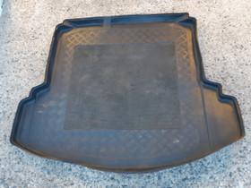 VW Jetta takakontin kaukalomatto, Lisävarusteet ja autotarvikkeet, Auton varaosat ja tarvikkeet, Muhos, Tori.fi VW Jetta takakontin kaukalomatto, Lisävarusteet ja autotarvikkeet, Auton varaosat ja tarvikkeet, Muhos, Tori.fi